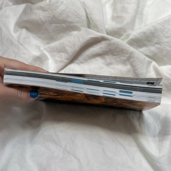 Lonely Planet Paris City Guide Paperback Book with Pull-Out Map. 8th Edition. - Picture 6 of 16